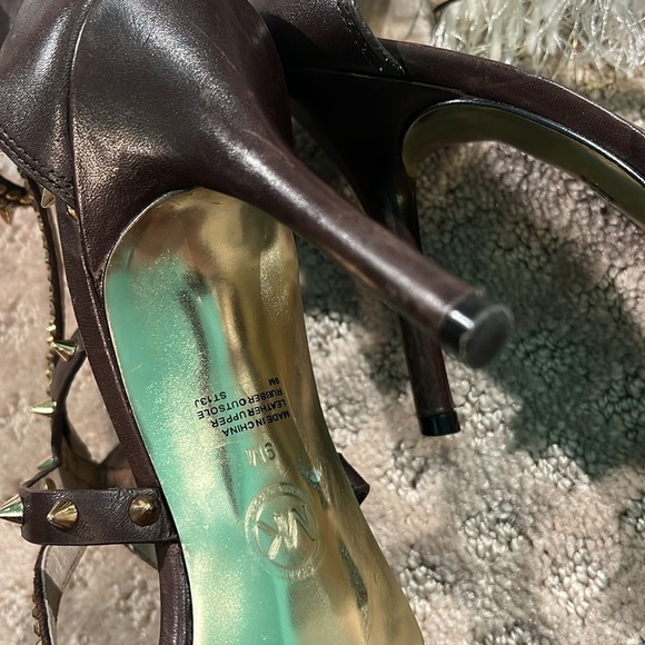 Michael Kors Women's Larissa Sandals
Dark Chocolate size 9 - Picture 9 of 15